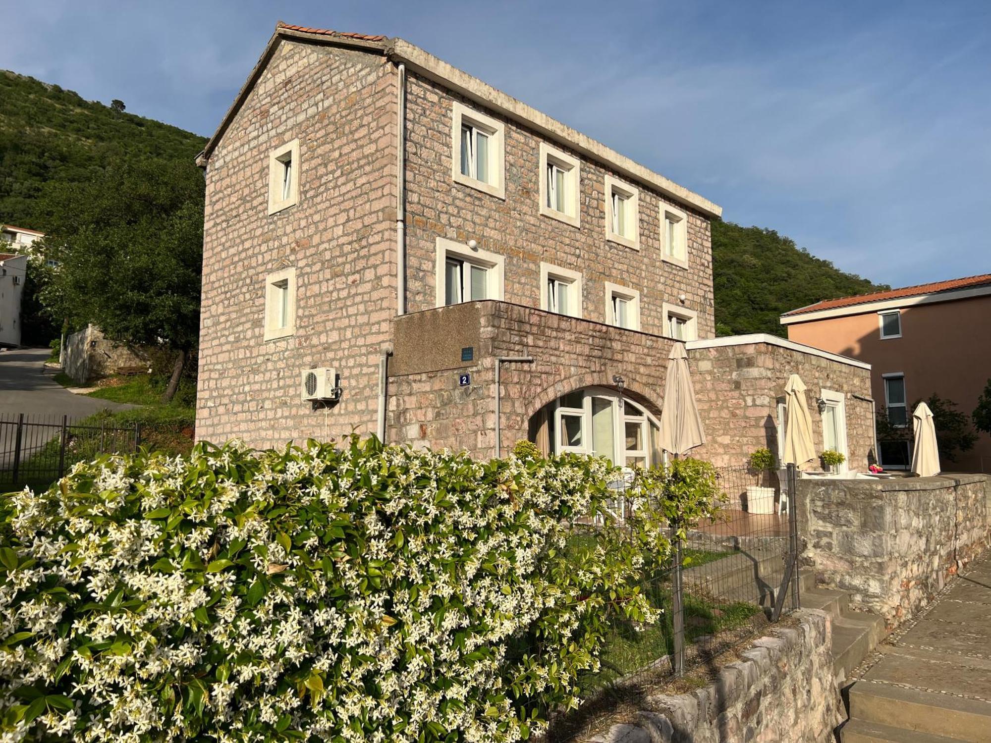 Apartments Pavlovic Petrovac Eksteriør billede